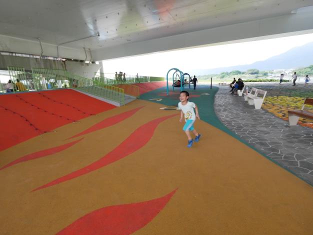 「社子大橋周邊護岸及環境改善工程」社子大橋下