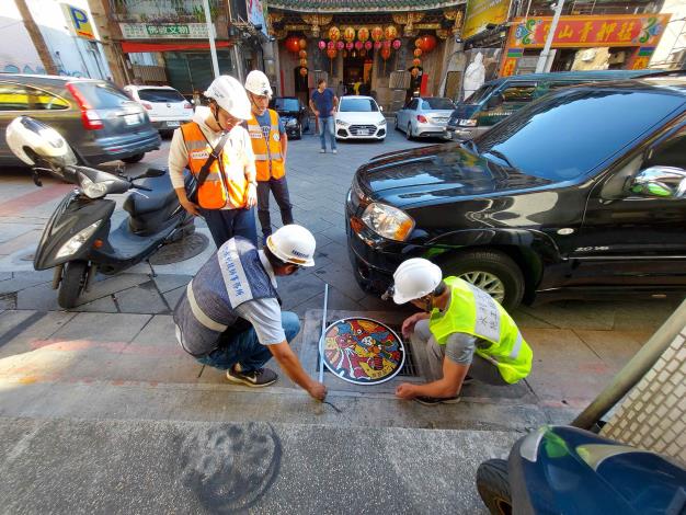 北市水利處推出的「臺北蓋水」特色人孔蓋計畫，開始準備在萬華區適當地點施作。