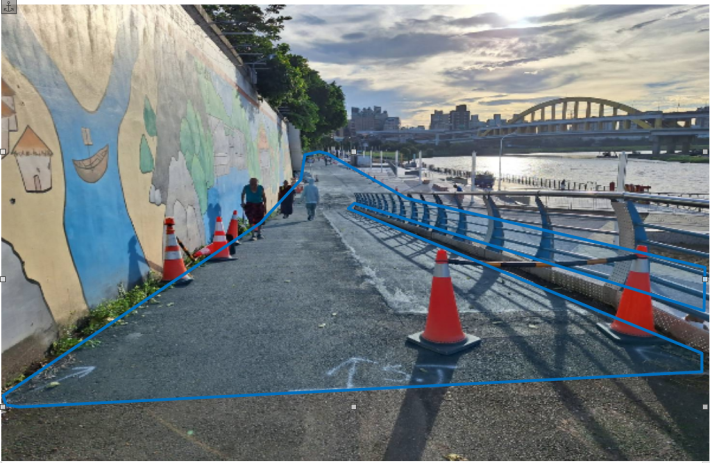 成美左岸自行車道 821至822封路 (2)