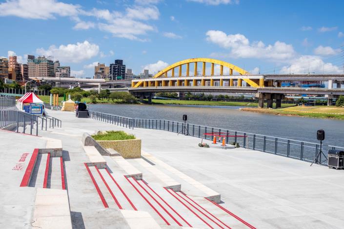 賞景平台將外推約3.5公尺