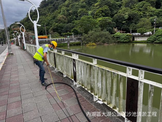 大湖公園沉砂池清淤工程 施工照片3