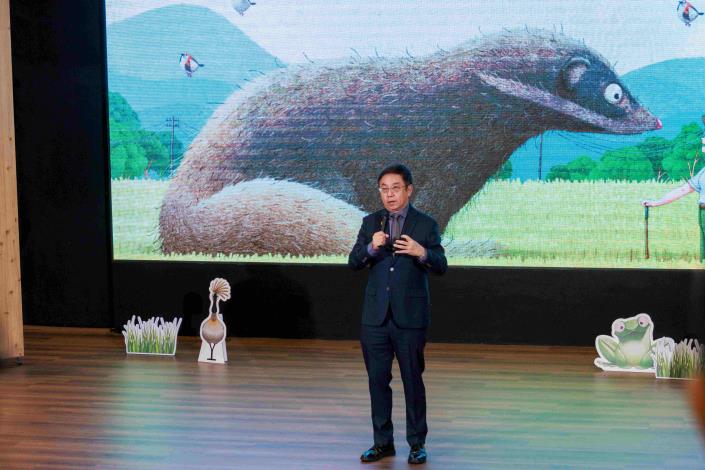「保育共生地授證暨成果發表會」授證儀式。農業部林業及自然保育署署長林華慶致詞