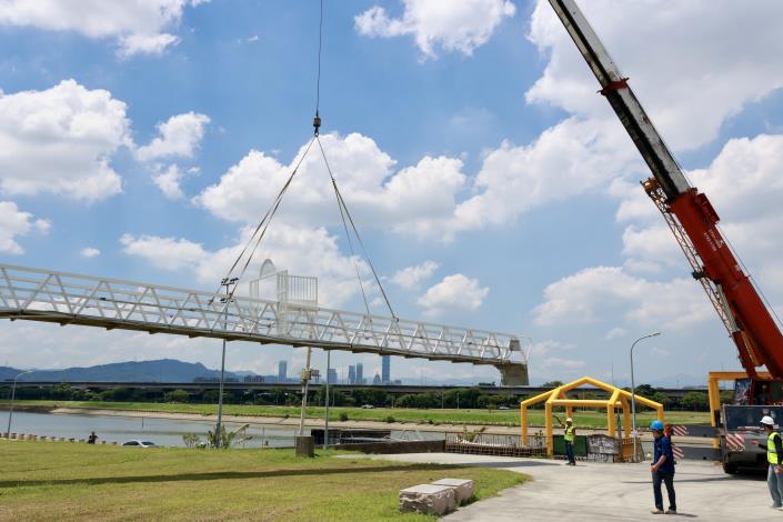 因應颱風來襲 北市水利處啟動河濱設施撤離作業 (5)