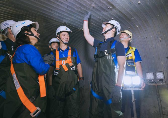 蔣萬安今天視察雨水下水道工程