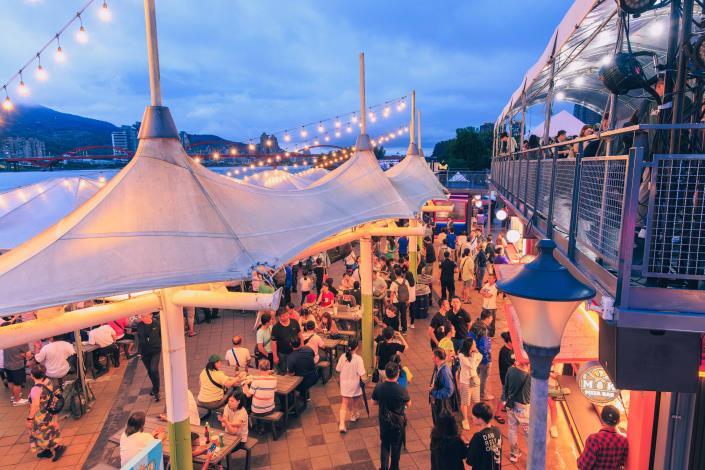 關渡碼頭貨櫃市集 可盡享美食和關渡水岸風情