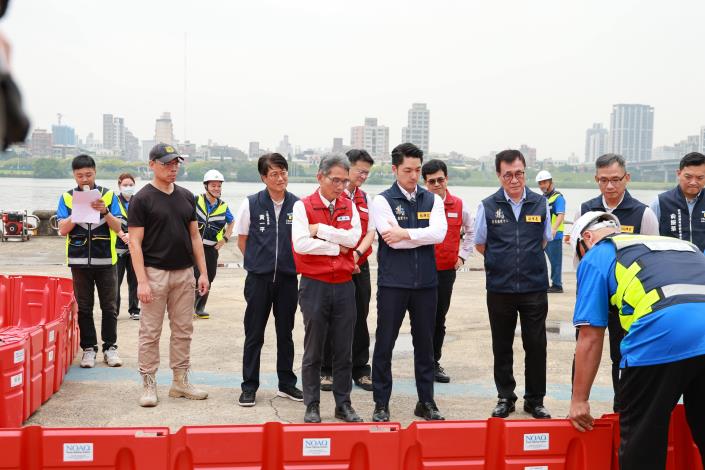 北市113年度水災防汛搶險演練 移動式防洪擋水板演練