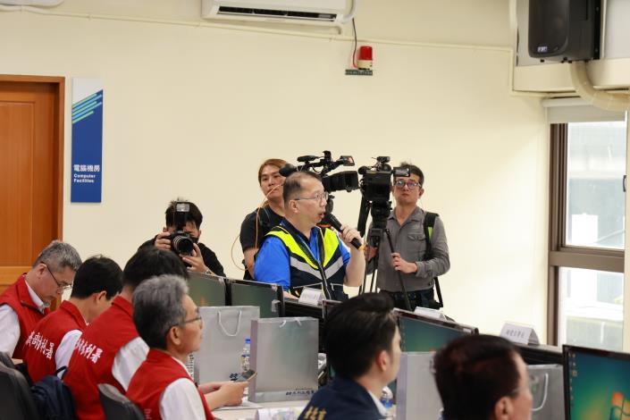 市長蔣萬安出席 北市113年度水災防汛搶險演練  簡報者水利處總工 施俊達