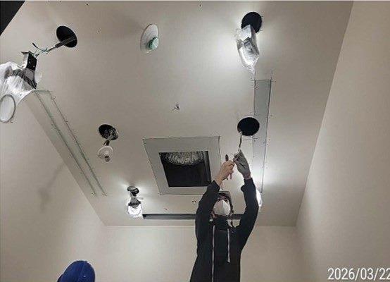 1F梯廳燈具安裝、儲藏室燈具安裝