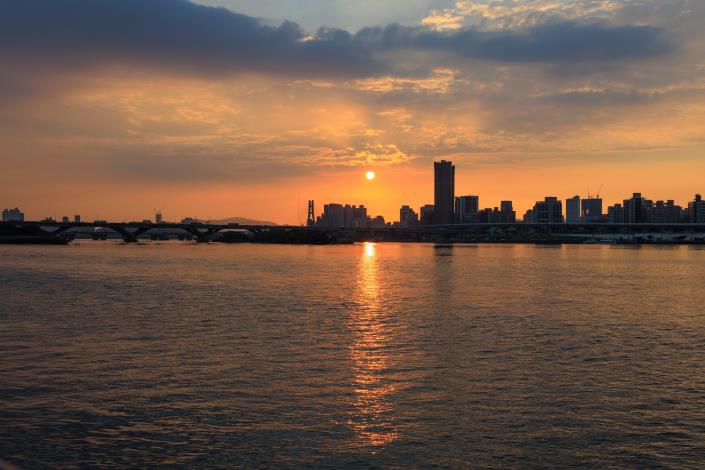 賞花海 還可以順路欣賞淡水河夕陽