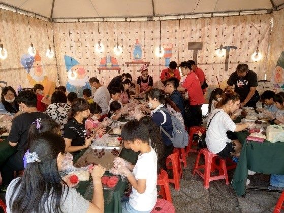 「小矮人的工具間」邀請民眾動手體驗製作特色小物
