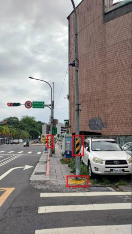 臺北醫學大學附設醫院路燈增貼反光貼改善後02