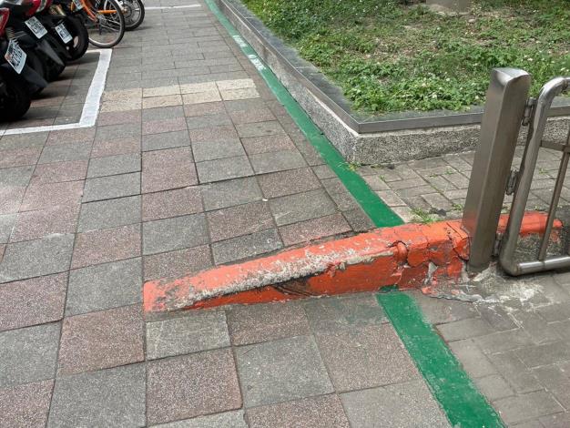 和平院區人行道整平前1