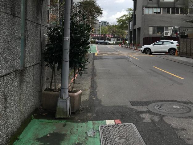 民權東路6段135巷移除障礙物前.JPG