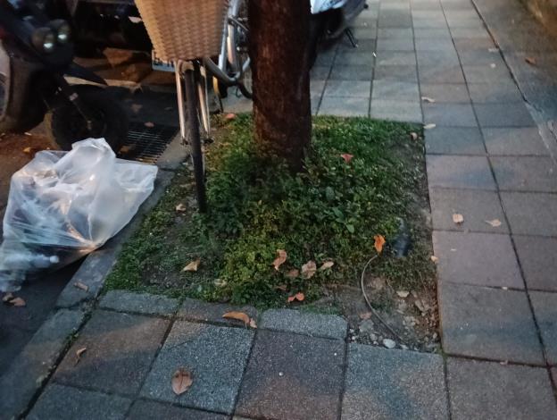 松山區健康路422號人行道1