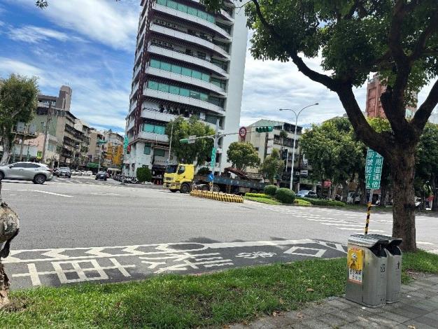 文林北路(自強街路口)施工3V