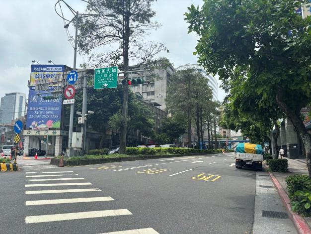 V03永吉路與松隆路交叉口-前