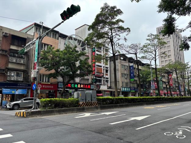 永吉路與永吉路321巷交叉口-前