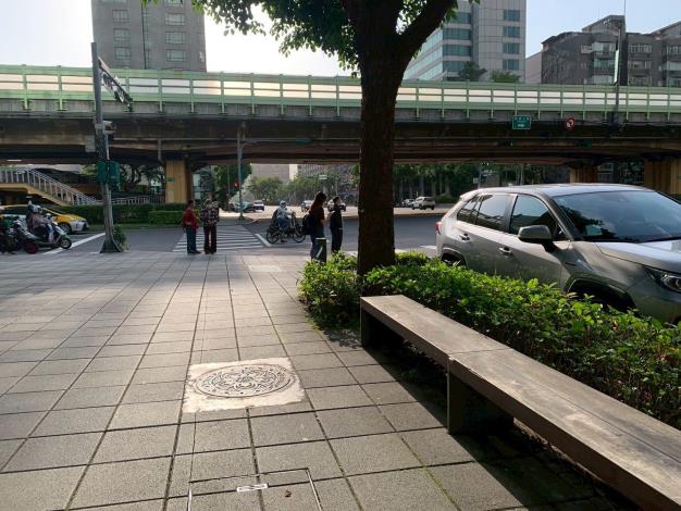 民生東路三段2-1號(建國路口)V