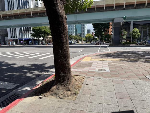 民生東路三段94號前(復興北路口)-完成照