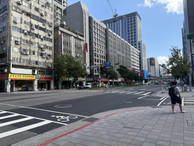 南京東路三段(遼寧街口)分隔島-完成照