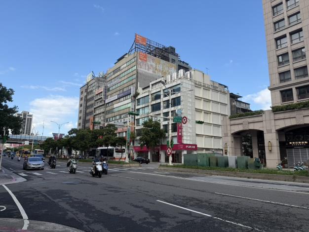 南京東路二段26號前分隔島-完成照