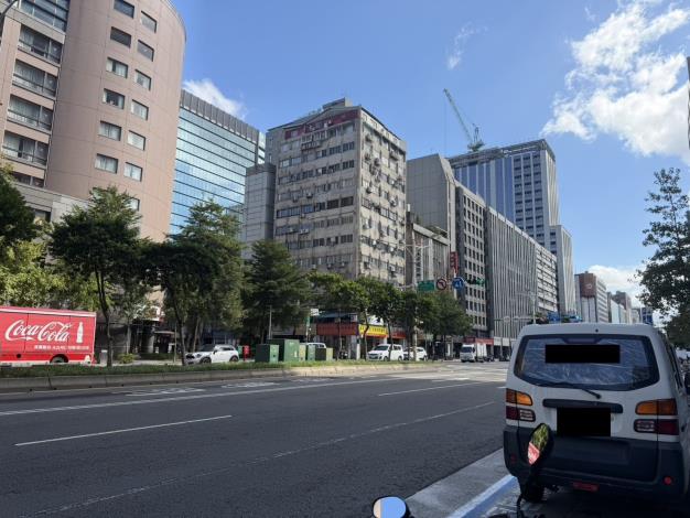 南京東路三段168號前分隔島-完成照V