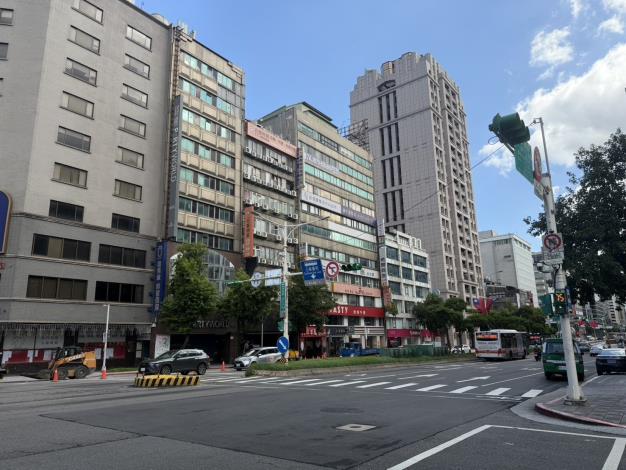 南京東路二段2號前分隔島-完成照