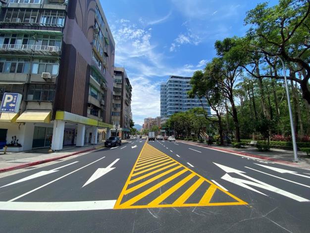 圖6 三民路（南京東路至健康路）銑鋪完成後照片1