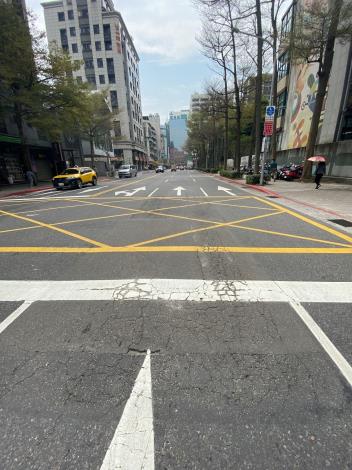 圖4 三民路（南京東路至健康路）施工前照片