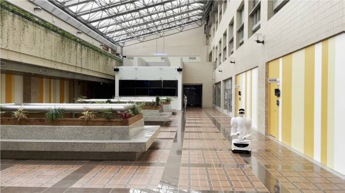 Image: Robot disinfecting the public area in City Hall (2F)