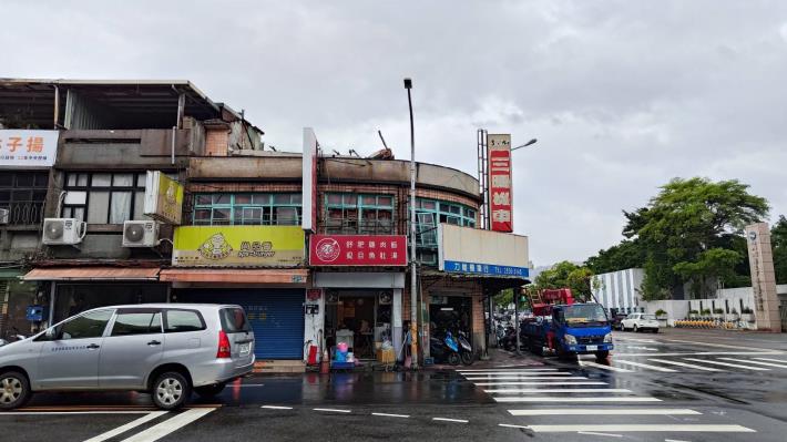 屋頂既存違建隔出三個以上使用單元、頂二層（大同拆後）1