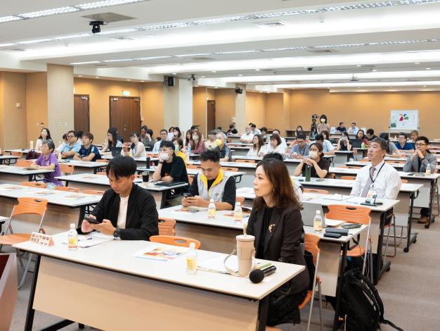 240718 內科綠運輸結合ESG說明會 _ 1-76