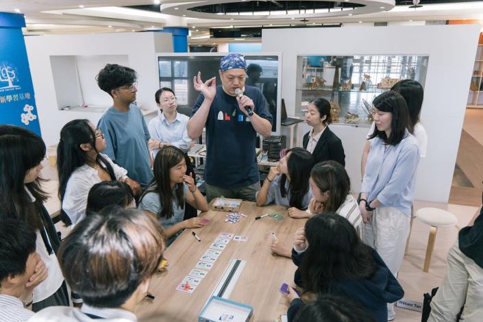 英語桌遊活動進行中
