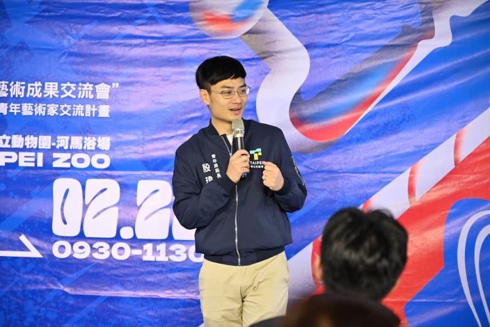 Commissioner Wei Yin of the Taipei City Government’s Department for Youth expresses gratitude to the graffiti artists for leaving remarkable artworks in Taipei.