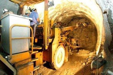 Tunnel excavation for raw water pipe