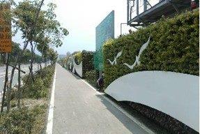 Perimeter greening installation