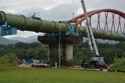 Xindian Bridge – Hoisting of reinforcement sleeve