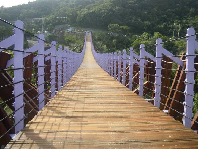 白石湖吊橋3