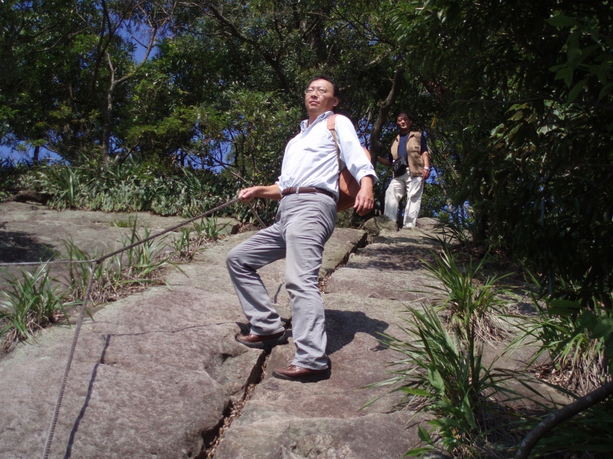 查報員每日進行坡地巡查