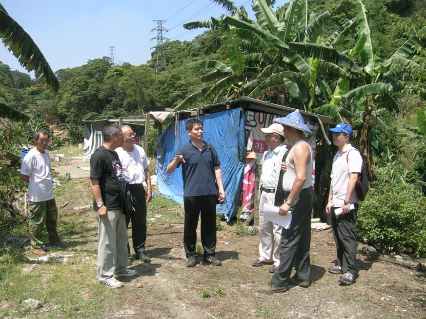 查報員進行農業輔導實況