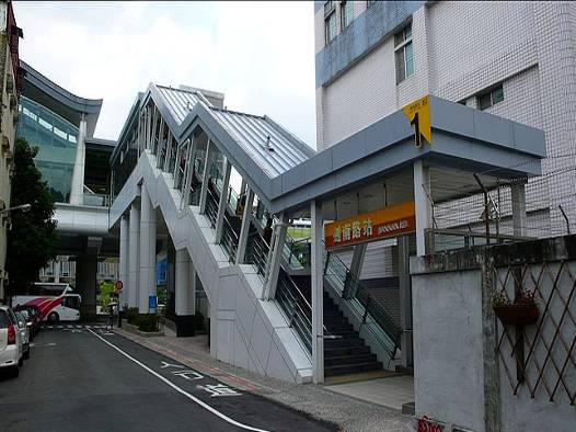 劍南站1號出口