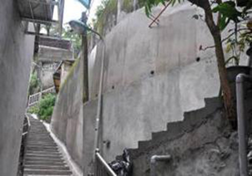 雨季將到 北市24坡地聚落防災啟動  防災地圖逐戶發送說明