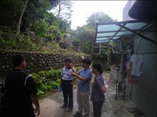 雨季將到 北市24坡地聚落防災啟動  防災地圖逐戶發送說明