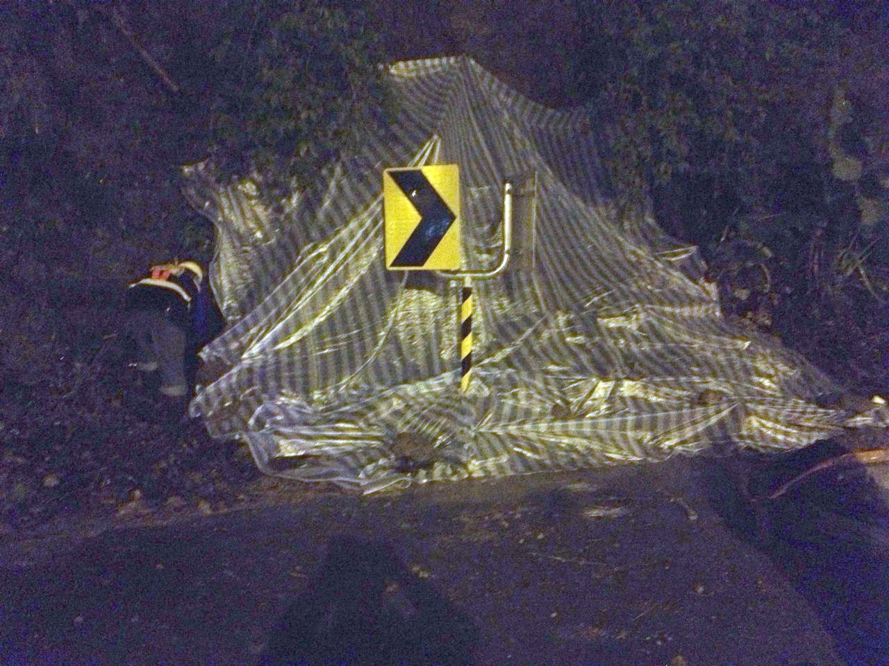 中社路一段9巷坡地邊坡零星落石移除