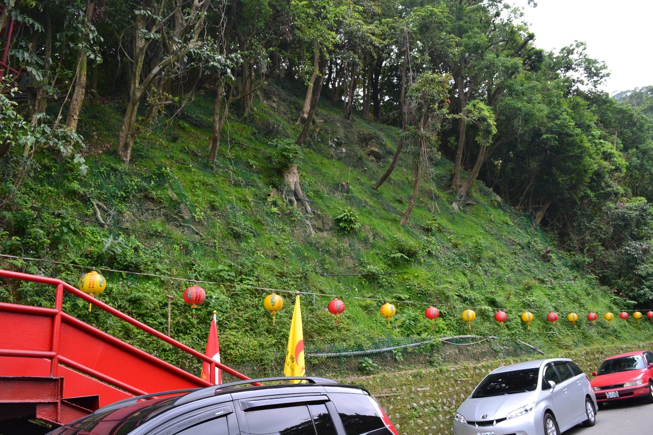 山豬窟產業道路邊坡
