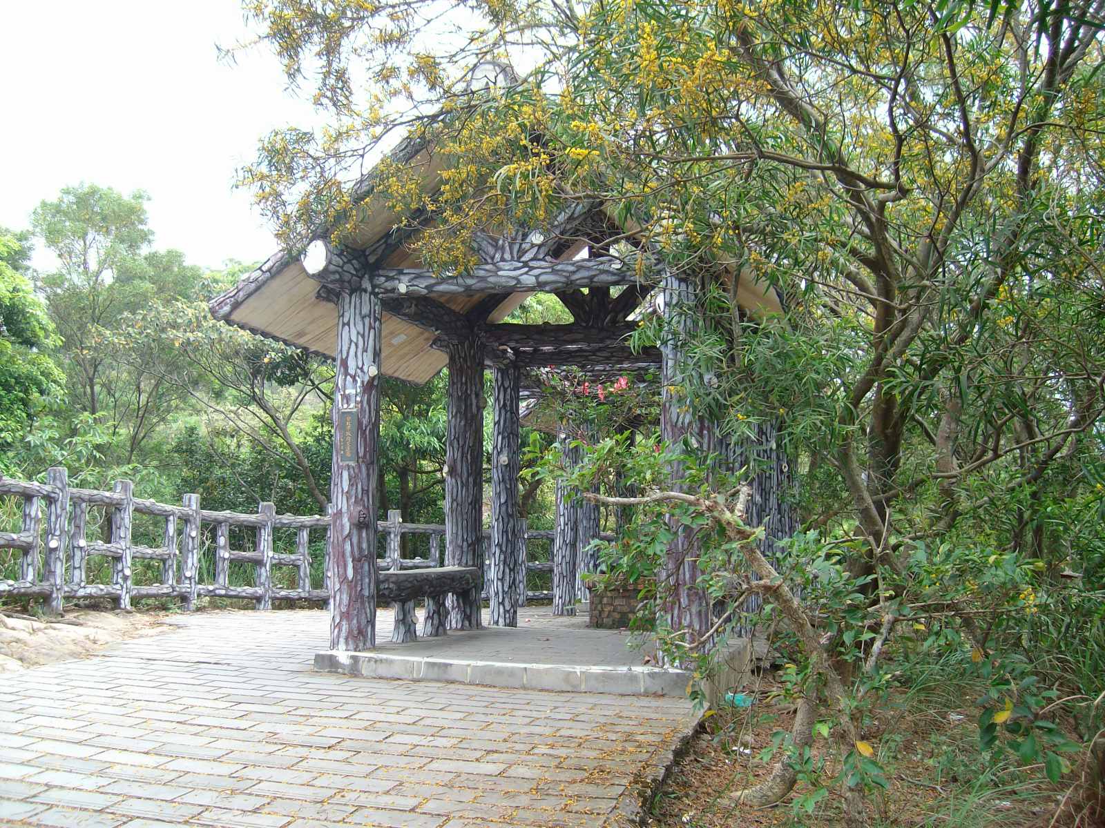 軍艦岩步道涼亭-陽明大學0K+300處