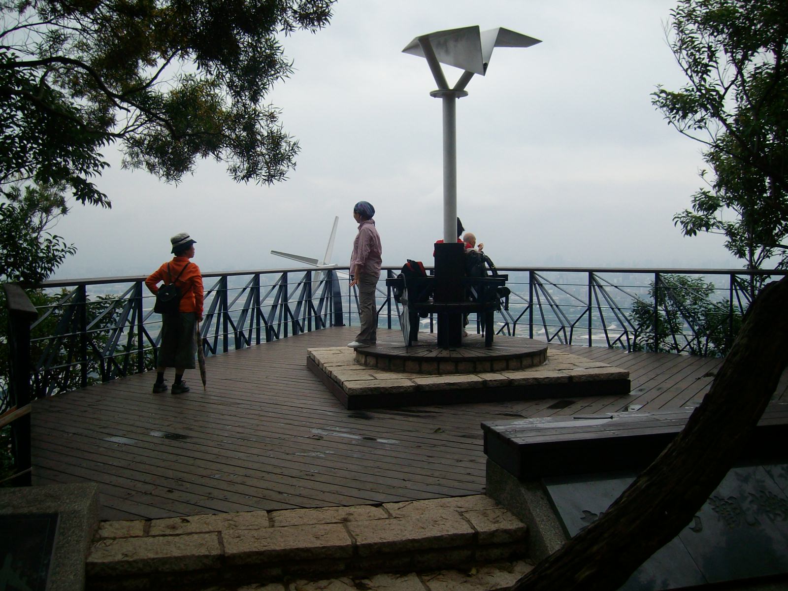 劍潭山親山步道-老地方關機平台