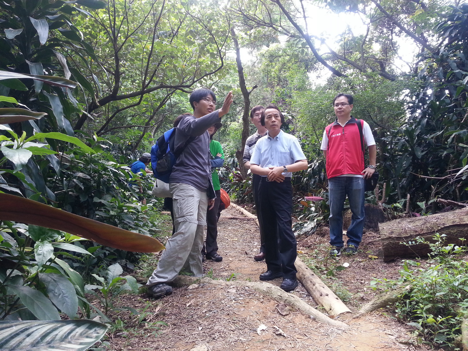 徐副執行長銘謙說明手作步道施作理念