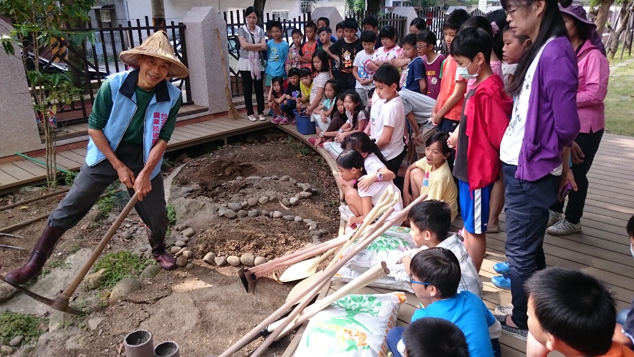 時間：10/28、地點：福林國小、參加人員：134人、農技團人員：郭登源