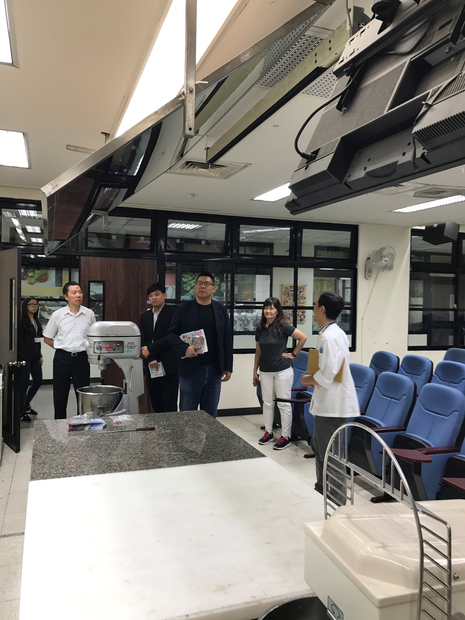 陳士章主委參訪職能學院